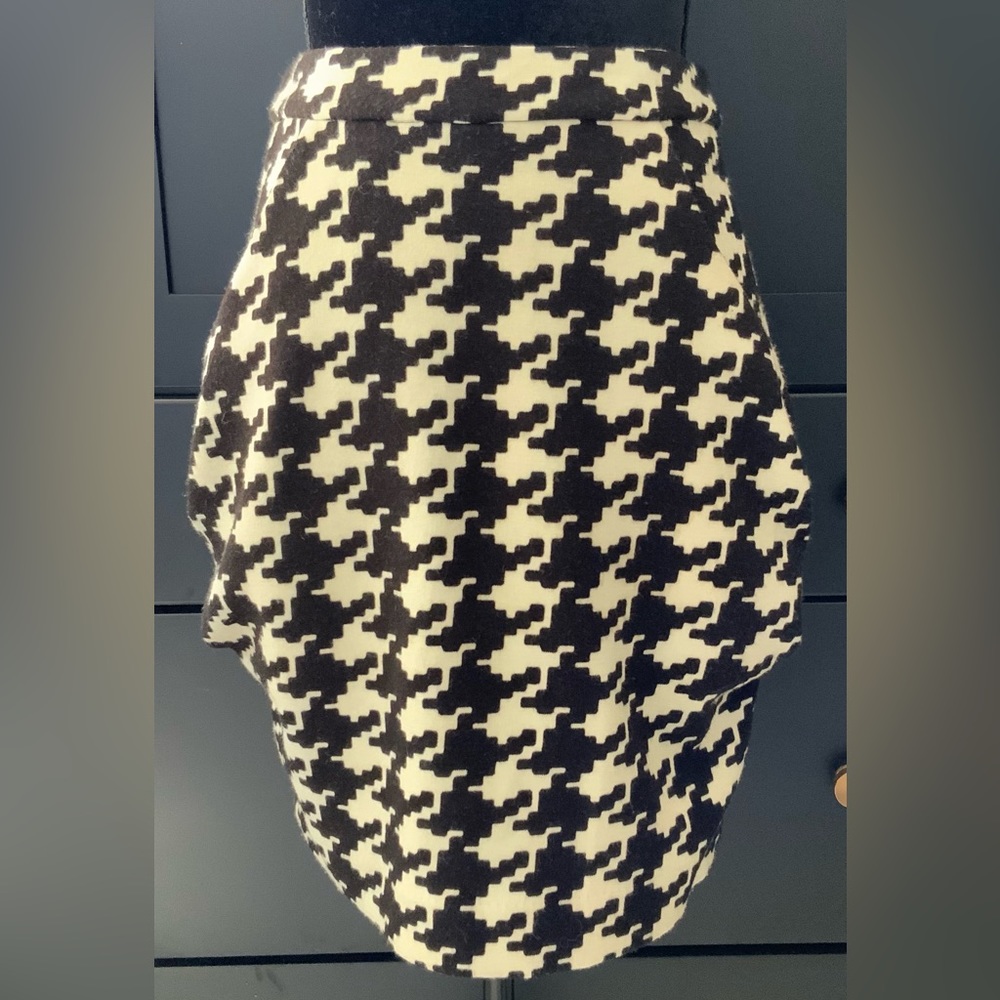 julie haus Winter Skirt, Size 4